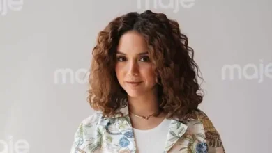رنا رئيس تتألق بإطلالة صيفية جريئة والجمهور يصفها بـ"وردة وسط البستان"