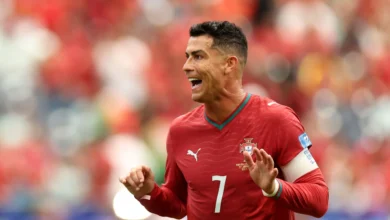 رونالدو يتحدث بكلمتين أمام الكاميرا بعد صافرة النهاية - فيديو 4 رونالدو يتحدث بكلمتين أمام الكاميرا بعد صافرة النهاية - فيديو