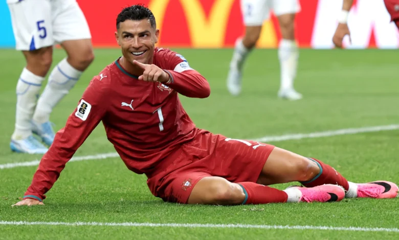 رونالدو يحقق الثأر من كانافارو بعد 18 عاماً