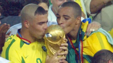 رونالدو يعتذر للآباء والأمهات عن تسريحة شعره في مونديال 2002