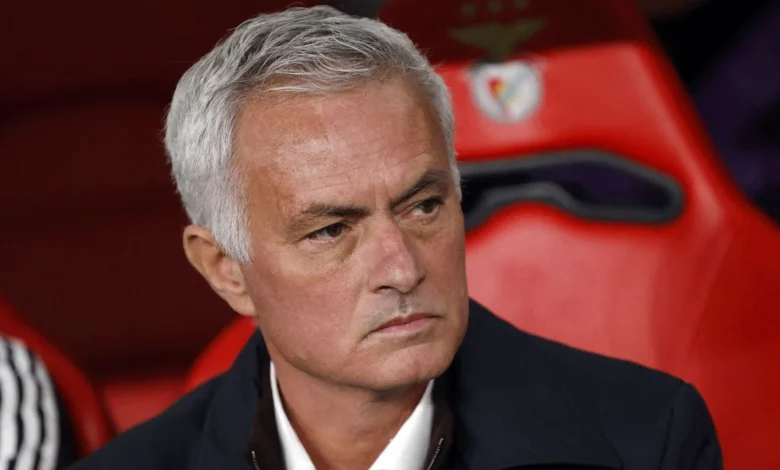 ريال مدريد يعلن عن موعد غير تقليدي لتقديم مورينيو