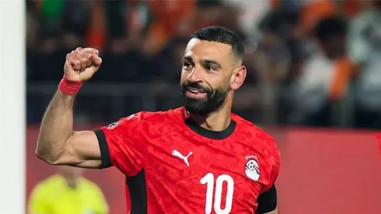 صلاح عبدالله يرسل رسالة دعم لمحمد صلاح بعد تألقه أمام نيوزيلندا