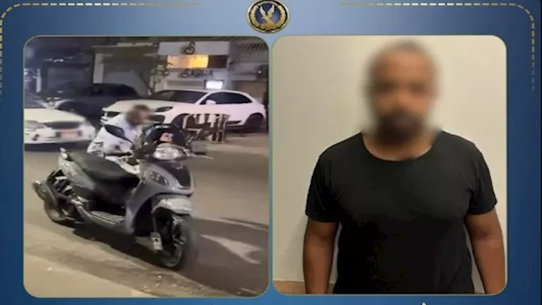 ضبط عامل مقهى في الزمالك بتهمة معاكسة طالبة أجنبية بعد التقاط صورتها بهاتفه 1 ضبط عامل مقهى في الزمالك بتهمة معاكسة طالبة أجنبية بعد التقاط صورتها بهاتفه