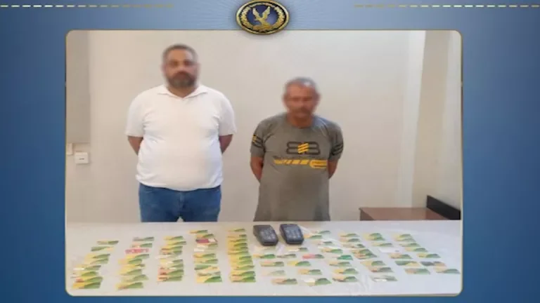 ضبط متهمين بتجميع بطاقات التموين في منطقة السلام للاستيلاء على الدقيق