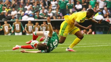 طرد مدافع منتخب جنوب إفريقيا في مباراة تاريخية: التفاصيل كاملة 2 طرد مدافع منتخب جنوب إفريقيا في مباراة تاريخية: التفاصيل كاملة