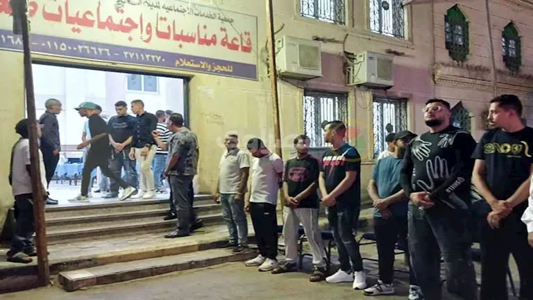 عزاء بائعة الشاي هدير في إمبابة يشهد حضوراً كبيراً وأجواء حزينة (صور)