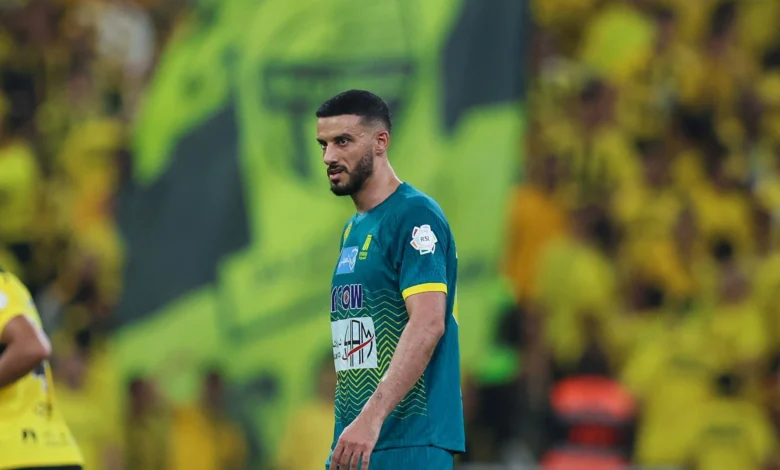 عمر السومة يختار أفضل مدافع في الدوري السعودي: "يشبه بويول"