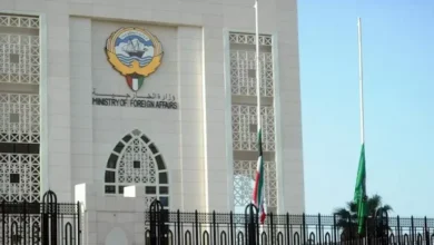 قرار عاجل من الكويت بشأن إيران بعد استهداف المطار الدولي