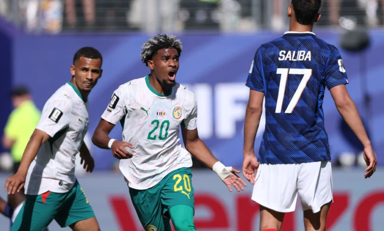 لاعب السنغال يدخل قائمة تاريخية مهيمنة بقيادة بيليه