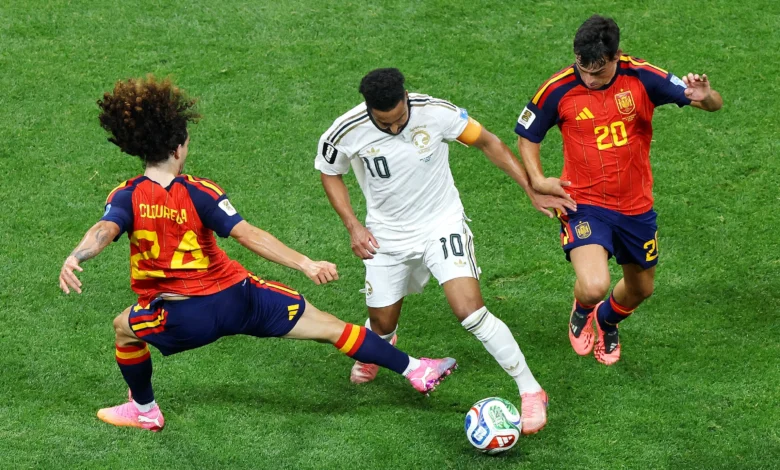 لاعب سعودي سابق: دونيس يتجنب استبدال الدوسري
