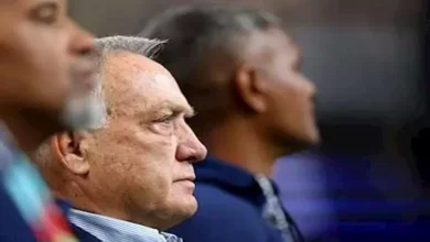 لقطة إنسانية لمدرب منتخب كرواتيا في مباراته أمام ألمانيا بالمونديال 3 لقطة إنسانية لمدرب منتخب كرواتيا في مباراته أمام ألمانيا بالمونديال