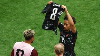 لقطة مؤثرة من لاعب كندا بعد إصابة زميله الخطيرة - فيديو