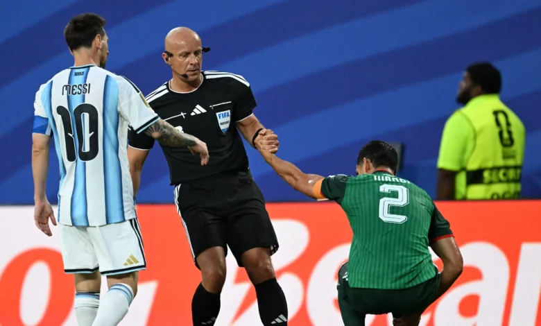 مارتشينياك يقود مباراة مصر وإيران بعد الجدل حول ميسي