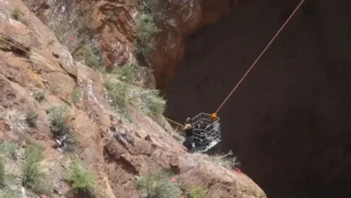 مصرع متسلق يمني إثر سقوطه في فوهة بركان: تفاصيل الحادث بالفيديو