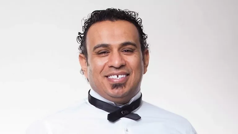 منتخب مصر يحتفل بالفوز على أنغام "عم المجال" مع تعليق محمود الليثي