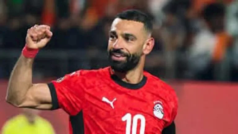 "ميرور" تصدر عددًا خاصًا احتفالًا بمسيرة محمد صلاح التاريخية