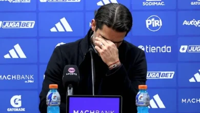 نجم ريال مدريد السابق يُصاب بنوبة قلبية خلال المؤتمر الصحفي (فيديو)