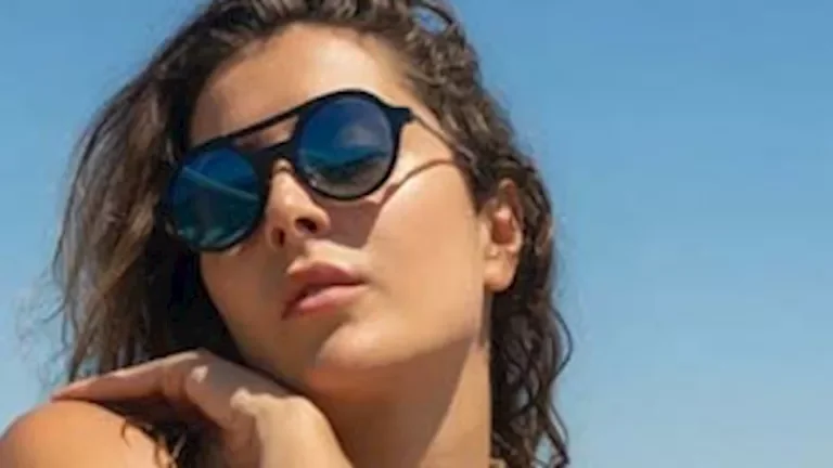 نجمات الفن يستمتعن بالصيف: 20 صورة لـ نسرين طافش وإيمان العاصي