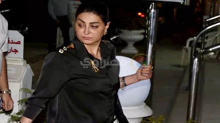 نجوم الفن يتوافدون على عزاء سهام جلال بحضور وفاء عامر وحنان سليمان