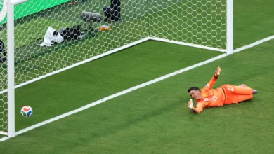 نيفيل: بيلسا تعامل بقسوة مع موسليرا في مواجهة إسبانيا