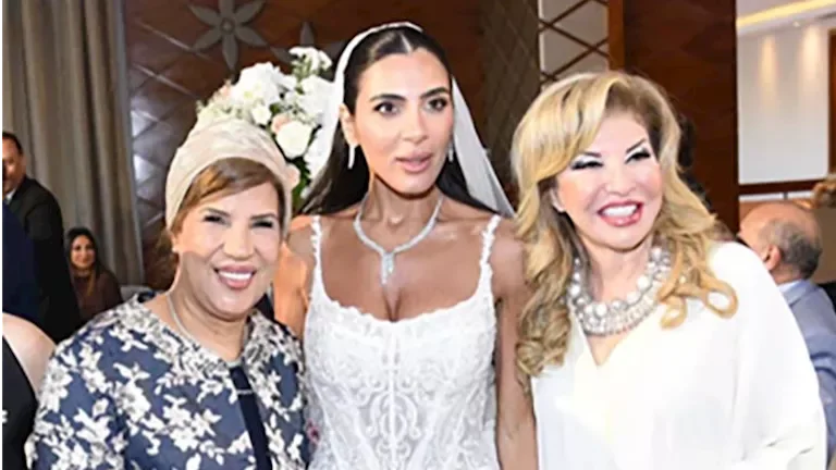 هالة سرحان تشارك في عقد قران ابنة وزيرة الثقافة جيهان زكي وتعرض صور الحفل