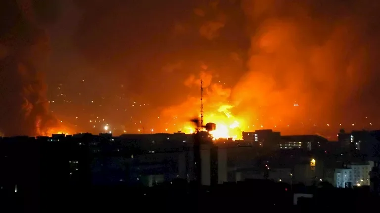 هجوم إسرائيلي يستهدف مطار مهر آباد الإيراني بعد إطلاق صواريخ من طهران