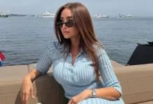 هنا الزاهد تتألق بفستان أزرق أنيق في أحدث ظهور لها - صور