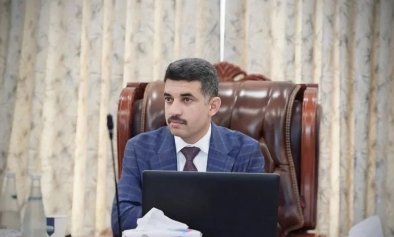 وزير الاتصالات ينفي صحة أنباء الإفراج عن عدنان الجميلي
