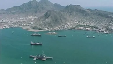 5 ناقلات نفط تغير مسارها و3 تعود من باب المندب حسب رويترز