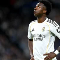 آرسنال يقدم عرضاً تاريخياً لفينيسيوس جونيور لترك ريال مدريد