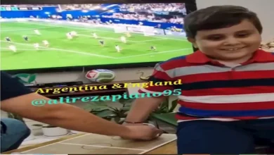 أب يجهز ملعباً خاصاً لابنه الكفيف لمتابعة الأرجنتين في كأس العالم 2026 1 أب يجهز ملعباً خاصاً لابنه الكفيف لمتابعة الأرجنتين في كأس العالم 2026