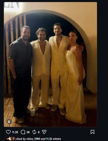 أحمد فهمي يهنئ مصطفى شوبير بعقد قرانه: "ألف مبروك لأفضل حارس" 1 أحمد فهمي يهنئ مصطفى شوبير بعقد قرانه: "ألف مبروك لأفضل حارس"