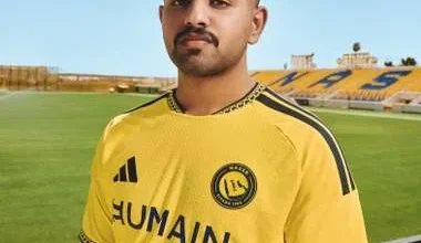 أديداس والنصر يكشفان عن القميص الأساسي الجديد: هوية سعودية تحمل رسالة عالمية 4 أديداس والنصر يكشفان عن القميص الأساسي الجديد: هوية سعودية تحمل رسالة عالمية