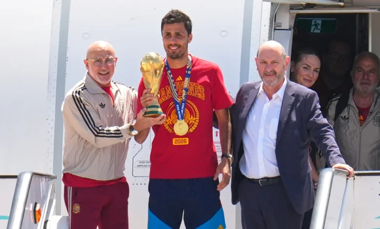 أول تصريح لدي لا فوينتي عقب تتويج إسبانيا بكأس العالم 1 أول تصريح لدي لا فوينتي عقب تتويج إسبانيا بكأس العالم