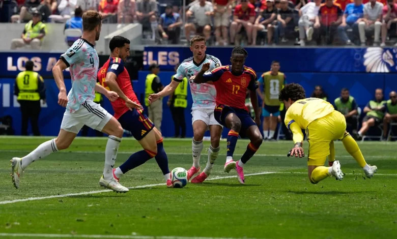 إسبانيا تتجاوز بلجيكا وتضرب موعدًا مع فرنسا في نصف نهائي كأس العالم 1 إسبانيا تتجاوز بلجيكا وتضرب موعدًا مع فرنسا في نصف نهائي كأس العالم