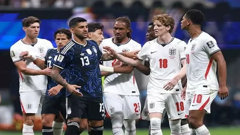 إنجلترا تتقدم على الأرجنتين 1-0 في الشوط الثاني