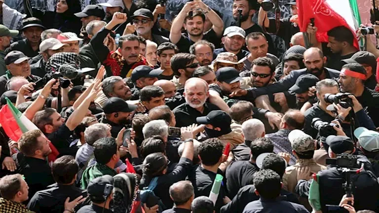إيران تحتفظ بجثمان خامنئي لأكثر من 4 أشهر دون تحنيط: كيف؟