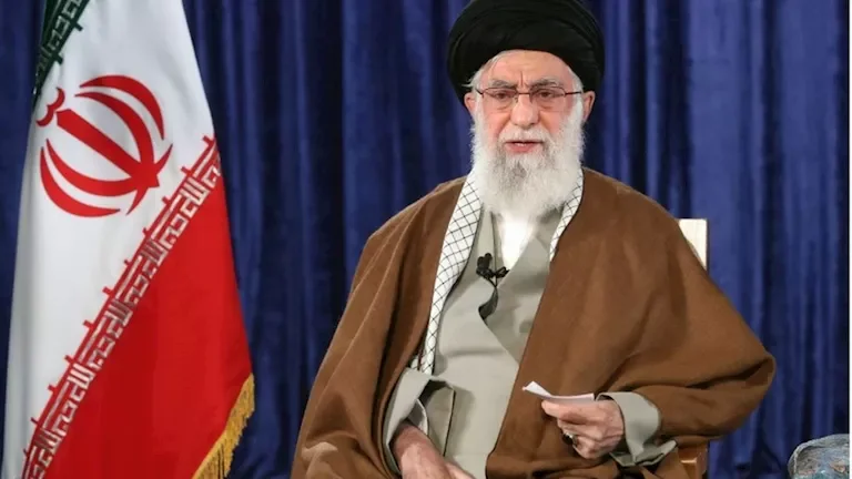 إيران تغلق أجواء طهران خلال تشييع خامنئي يوم الاثنين المقبل 1 إيران تغلق أجواء طهران خلال تشييع خامنئي يوم الاثنين المقبل