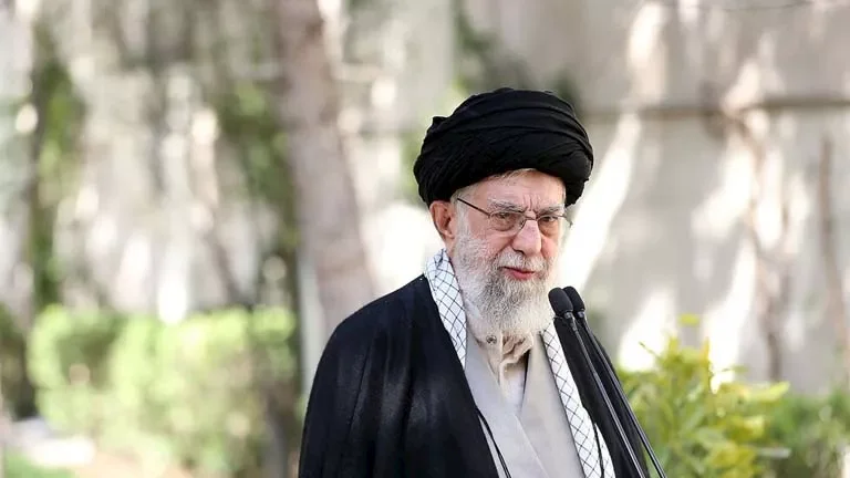 إيران تُعلن عن موقع جثمان خامنئي قبل مراسم دفنه النهائي