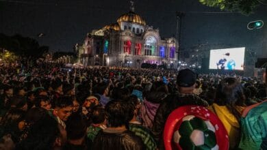 "احتفالات المكسيك بالتأهل التاريخي تتحول إلى مأساة: 3 وفيات" 10 "احتفالات المكسيك بالتأهل التاريخي تتحول إلى مأساة: 3 وفيات"