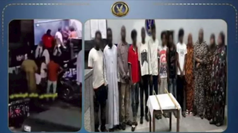 "اشتباكات بين أجانب في شوارع أسوان تسفر عن ضبط 13 متهماً من قبل الأمن" 1 "اشتباكات بين أجانب في شوارع أسوان تسفر عن ضبط 13 متهماً من قبل الأمن"
