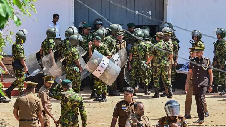 اشتباكات دامية في سجن سريلانكي: 25 قتيلًا وحوالي 100 مصاب