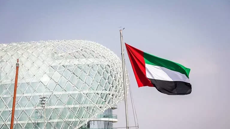 الإمارات تعبر عن إدانتها للهجوم على سفينتين في ميناء دمياط
