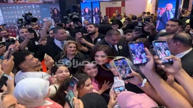 الجمهور يتوافد بكثافة حول ياسمين عبدالعزيز في العرض الخاص لفيلم "خلي بالك من نفسك" 4 الجمهور يتوافد بكثافة حول ياسمين عبدالعزيز في العرض الخاص لفيلم "خلي بالك من نفسك"