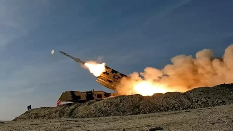 الجيش الإيراني يعلن استهداف قاعدة موفق السلطي العسكرية بالأردن