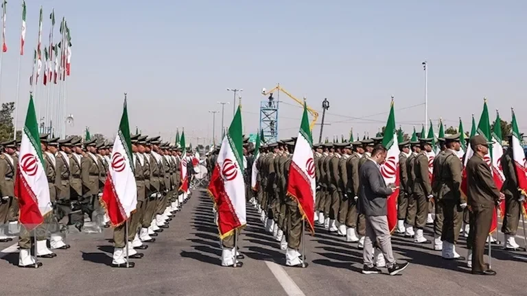 الحرس الثوري الإيراني يعلن تدمير مركز قيادة وحظائر طائرات في الأردن