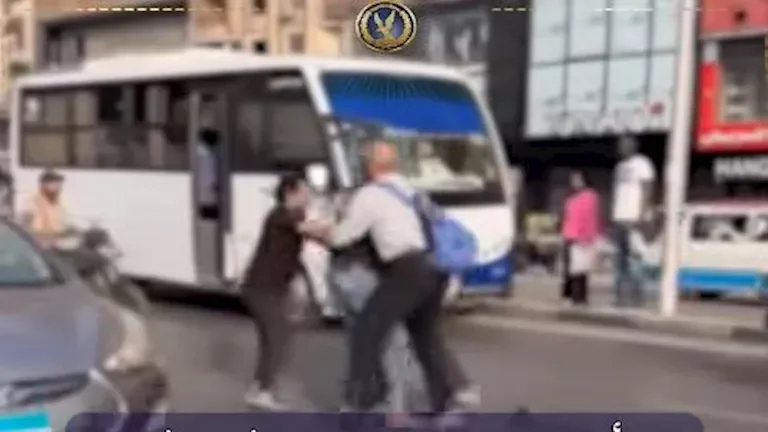 الداخلية توضح تفاصيل فيديو الاعتداء على مسن في منطقة النزهة