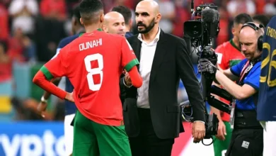 المغربي وليد الركراكي تحت أنظار منتخب عربي
