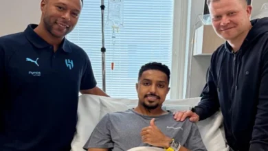 الهلال السعودي يعلن عن إجراء جراحة ناجحة لنجم الفريق الدوسري 3 الهلال السعودي يعلن عن إجراء جراحة ناجحة لنجم الفريق الدوسري