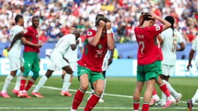 انقسام الصحف المغربية بين الأداء المشرف ومنتخب الأشباح عقب إقصاء الأسود من المونديال
